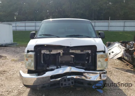 2011 Ford Econoline E350 Super Duty Wagon z USA, uszkodzony, nr VIN 1FBSS3BL3BDA64237